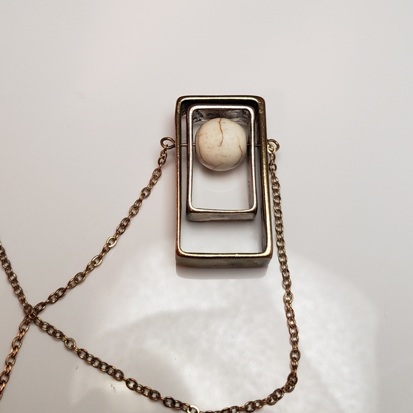 Pendant necklace - Picture 3 of 3